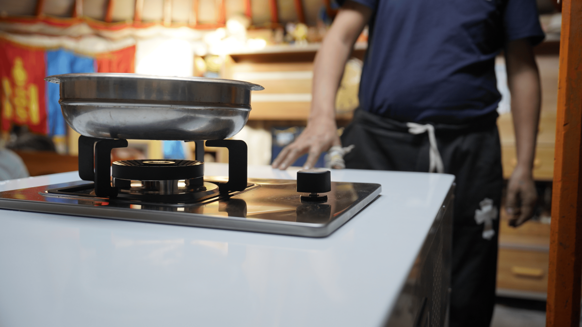 Байшин сууцаа бүрэн дулаасан айл өрхүүдийг хийн халаалтын системд шилжүүлж байна